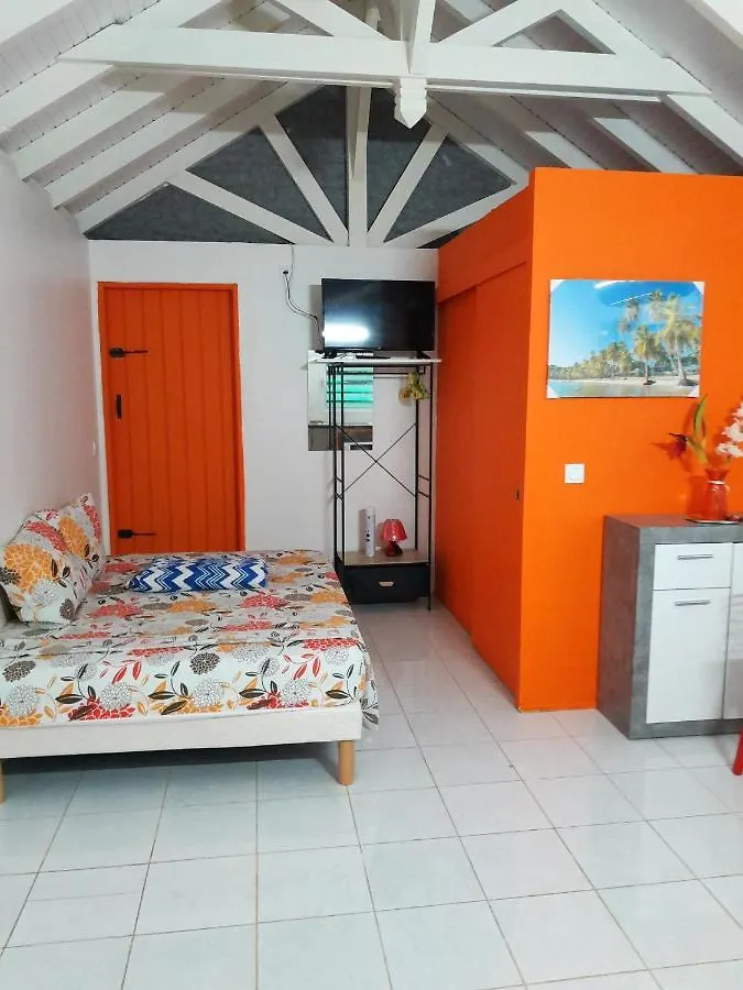 Bungalow Charmant A Petit-Bourg Avec Jardin Privatif
