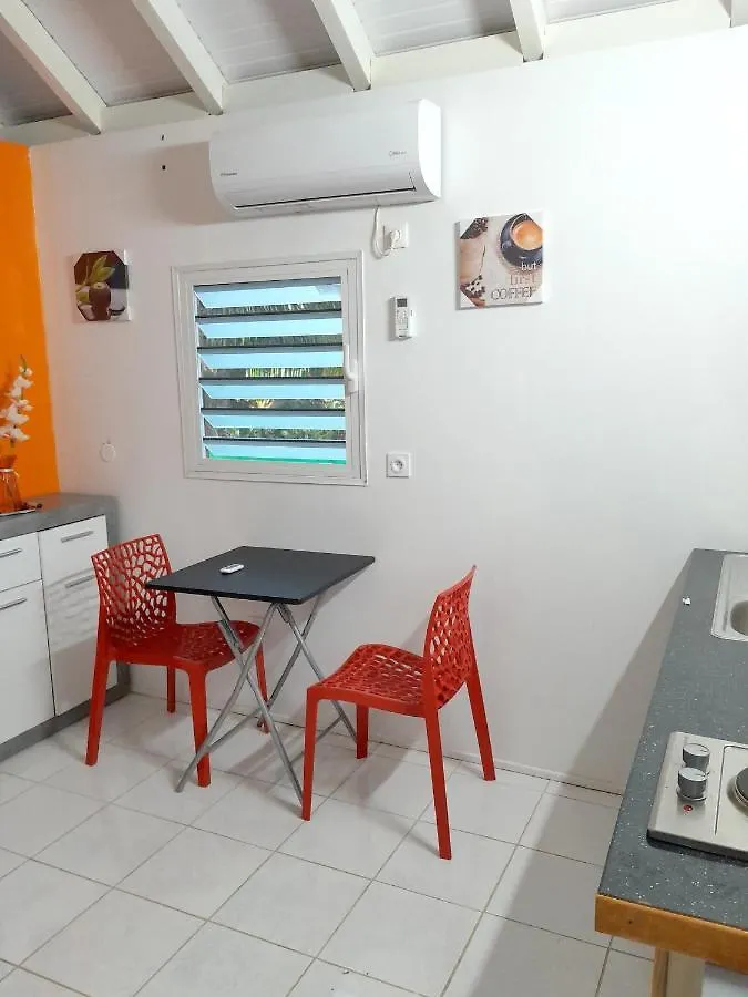 Bungalow Charmant A Petit-Bourg Avec Jardin Privatif 0*,  Guadeloupe